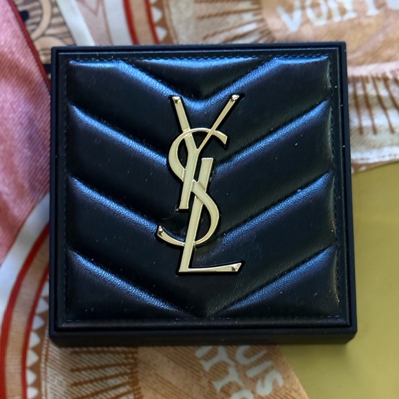 Yves Saint Laurent All Hours Hyper Finish 24H Multi-Use Natural Matte Powder - Picture 1 of 4